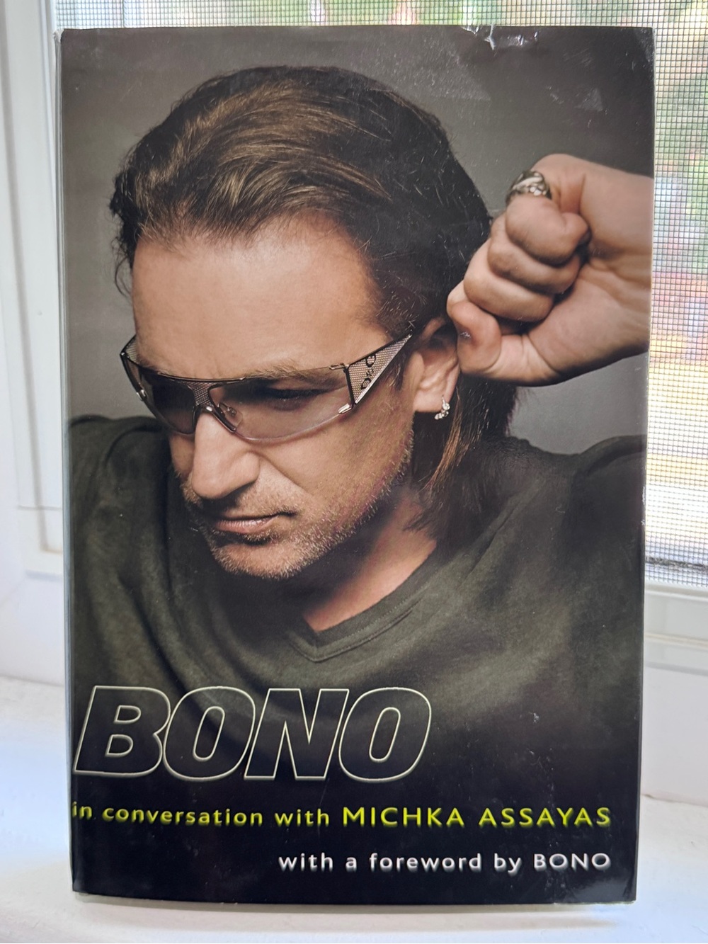 🎸 BONO — In Conversation with Michka Assayas | Hardcover 🎸